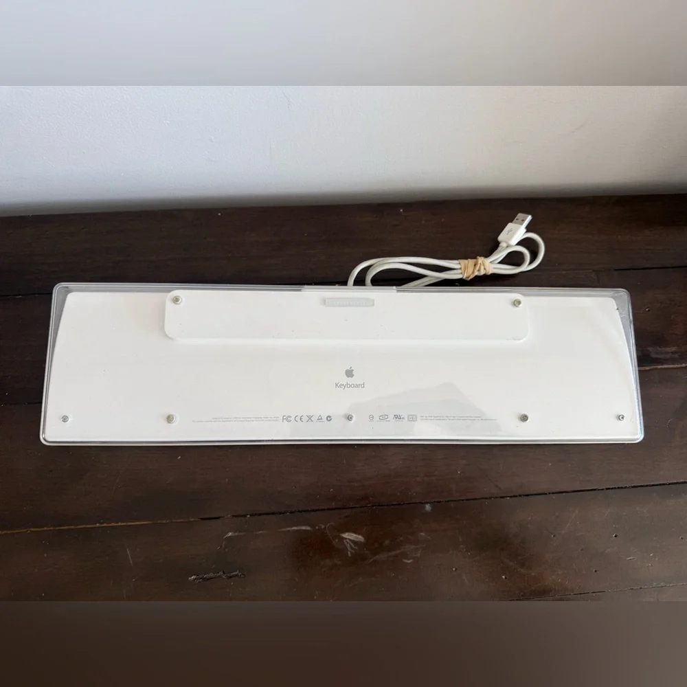 Vintage Apple Pro Keyboard A1048 Wired USB Full Size